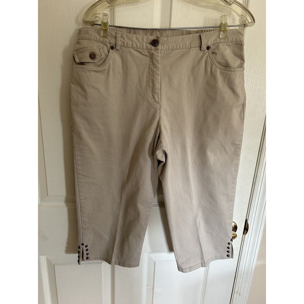 Hearts Of Palm Tan Capris Ladies Size 10
